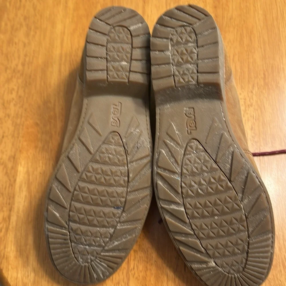 Teva de la vina waterproof oxford shoes 8.5 excellent condition. - Picture 3 of 5
